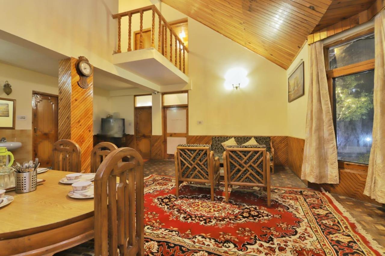 Grey Moustache 4Bhk Villa Manāli Exteriör bild