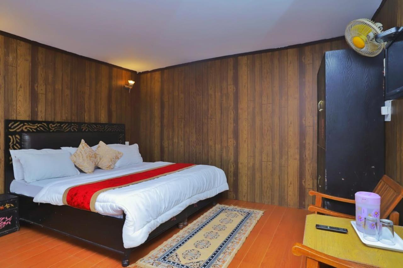Grey Moustache 4Bhk Villa Manāli Exteriör bild