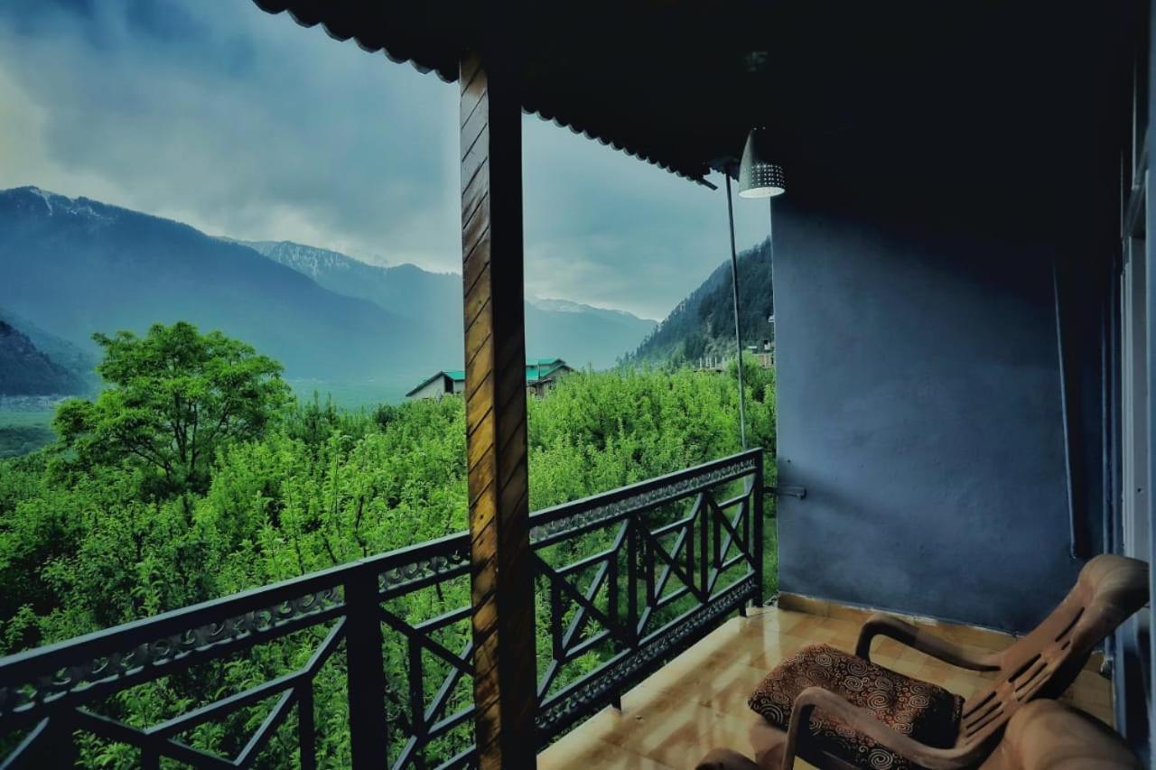 Grey Moustache 4Bhk Villa Manāli Exteriör bild