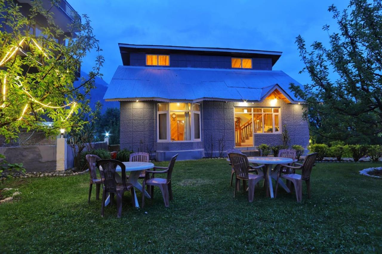 Grey Moustache 4Bhk Villa Manāli Exteriör bild